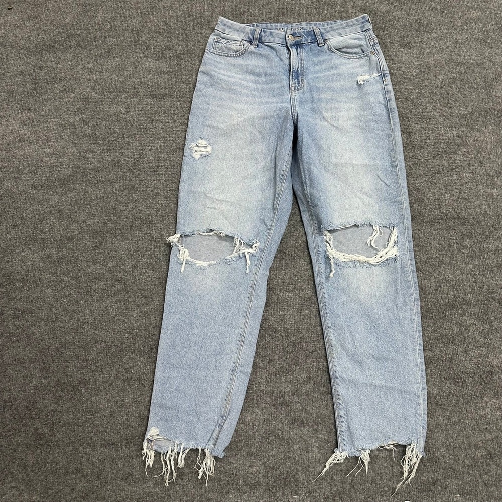 American Eagle Jeans Womens Size 10 Light Wash Distressed Mom Strigid Frayed Hem